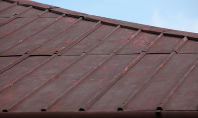 Obraz na płótnie Canvas Bad condition metal roof surface.