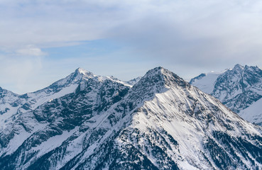 Fototapeta na wymiar Winter mountain landscape