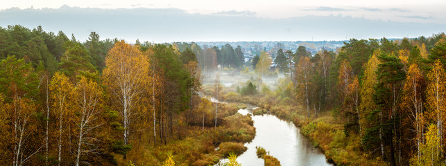 Осенний пейзаж туманным утром в лесу и рекой, Россия, Урал - obrazy, fototapety, plakaty