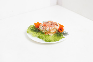 Салат рыбный