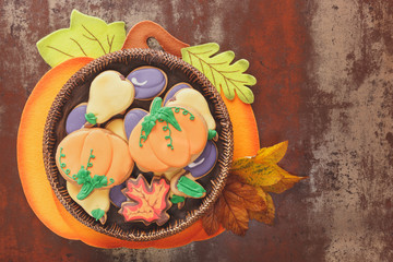 Thanksgiving cookies  on rustic table  - obrazy, fototapety, plakaty