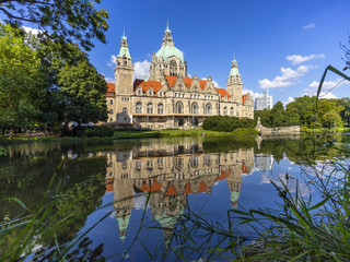Fototapeta premium New Town Hall in Hanover, Germany at day