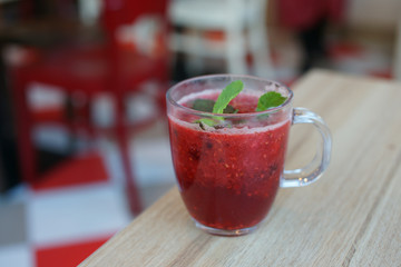 Чай с ягодами