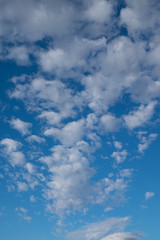 Obraz premium Blue sky, high white clouds