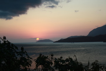 Pôr do Sol em Ilhabela, São Paulo, 2014.