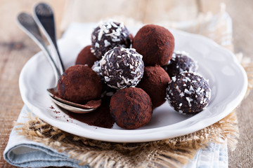 Healthy chocolate truffles