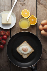 Eggy in the basket