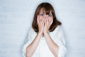 ドン引きする女性