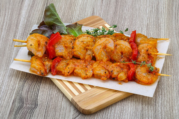 Raw prawn skewer