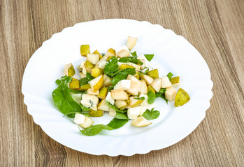 Pear and cheese salad