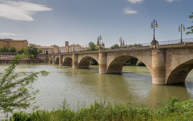Fototapeta na wymiar Logrono, the Puente de Piedra