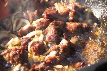 Мясо с луком