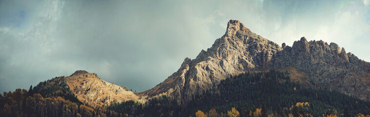 Autumn panorama peak 