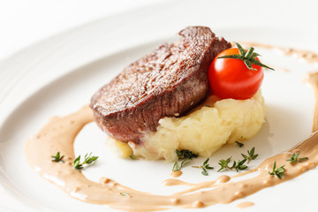 steak with mashed potatoes