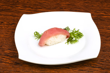 Tuna sushi