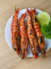Grilled king prawns