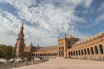 Fototapeta na wymiar Plaza de Espana, Seville, View to left wing