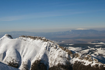 Babia Góra widziana z Kasprowego Wierchu w Tatrach Wysokich