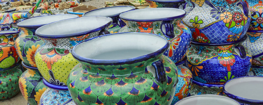 Colourful ceramic pots on display in Mexico 