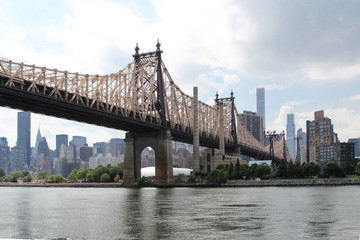 Obraz premium Blick auf Queensboro Bridge New York
