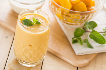 mango smoothie