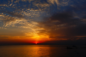 Obraz premium Beautiful sea sunset.