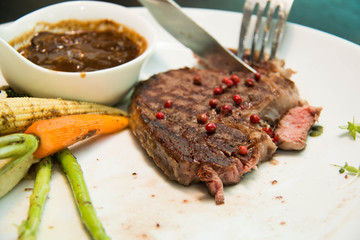Grilled steaks with Pepper sauce