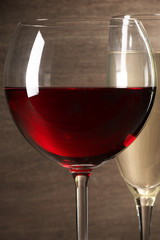 Red and white wine close-up