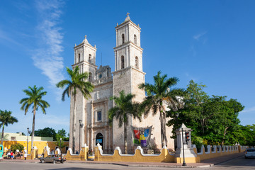 Cathedral of San Ildefonso Merida capital of Yucatan Mexico - obrazy, fototapety, plakaty