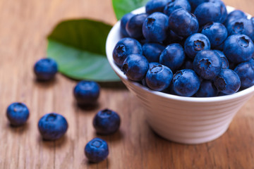 Fresh blueberries in a bowl