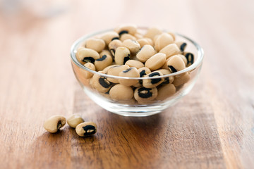 uncooked beans in bowl