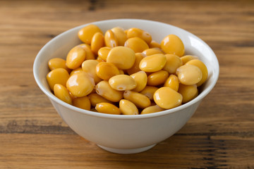 beans in white bowl