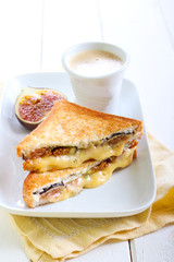 Cheese and fresh fig grilled sandwiches