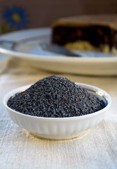 Poppy seed cream pie with raisins and walnuts