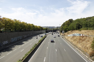 Fototapeta premium Trafic routier sur le périphérique à Paris