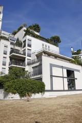 Immeuble moderne avec terrasses à Paris