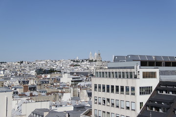 Basilique Montmartre à Paris, vue depuis le toit des Galeries Lafayette