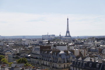 Tour Eiffel et paysage urbain à Paris