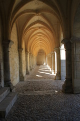 Fototapeta na wymiar Le cloître de la Basilique Saint-Front à Périgueux.
