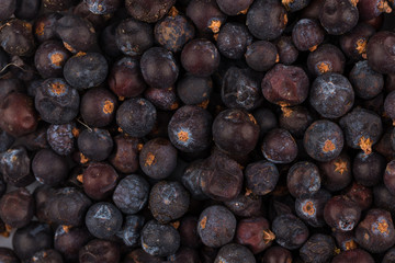 Dried black currant