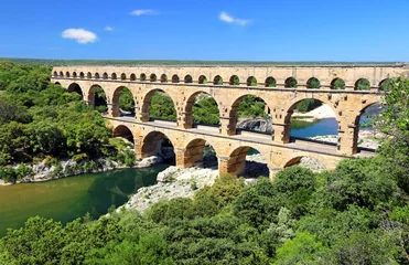Foto auf Acrylglas Pont du Gard Der Pont du Gard überquert den Gardon