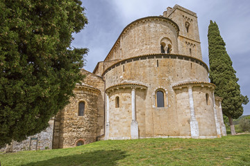Fototapeta na wymiar Sant'Antimo