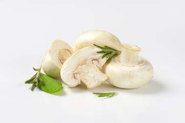 Raw white mushrooms