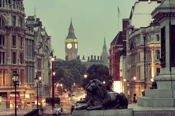 Foto op Canvas Street view of Trafalgar Square © rabbit75_fot