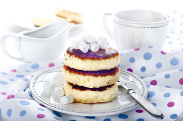 Traditional ukrainian cottage cheese cakes 