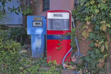 Distributore Benzina e Diesel 