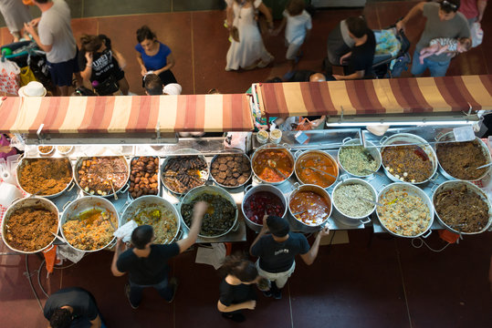 Food sale in Tel Aviv