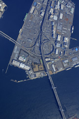 横浜ベイブリッチ／首都高速大黒ふ頭上空