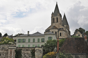 Fototapeta premium Loches, la chiesa di Saint Ours - Indre Loira, Francia