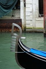 Fototapeta na wymiar Detail einer venezianischen Gondel